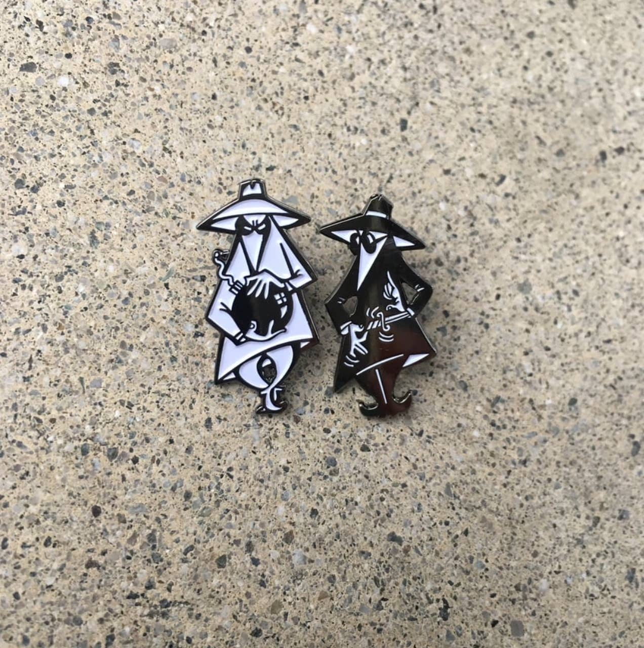 Spy Vs Spy Pin Set