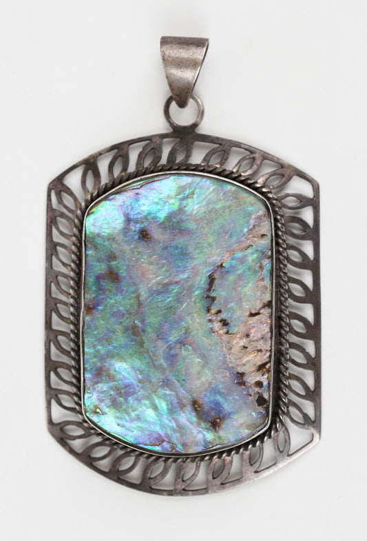 Beautiful Navajo abalone Pendant