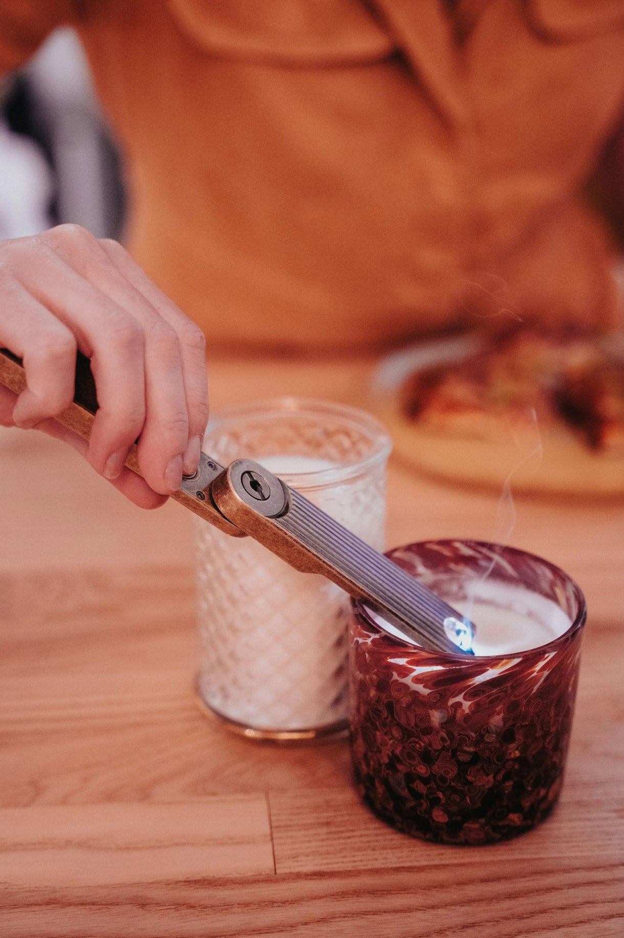 Pivot Arc Lighter